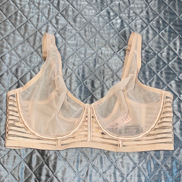 Victoria Secret unlined Plunge Bra NWT - Picture 4 of 7